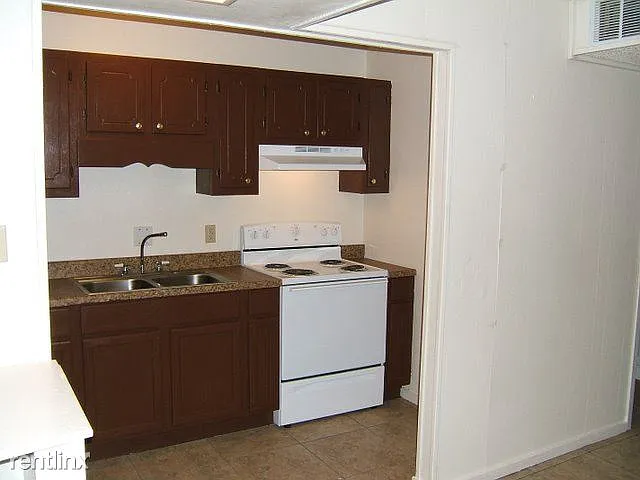 1002 N Hemlock St — Photo 88