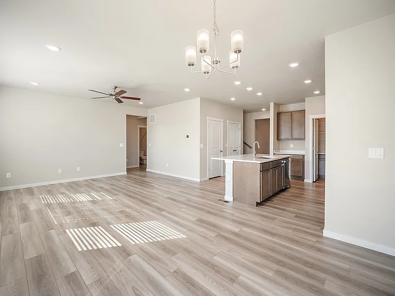 7991 Goldenray Pl — Photo 14