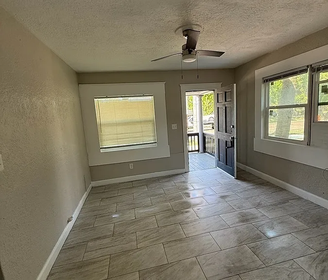 1103 Drew St #1 — Photo 13