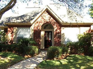 3211 Richland Dr, Sugar Land, TX 77478