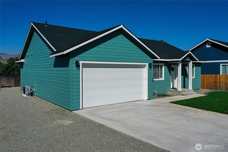 2nd image of 707 Petra Court
