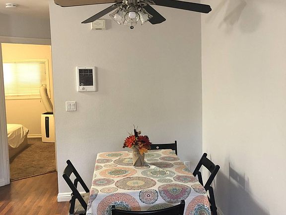 4th image of 4157 Menlo Ave