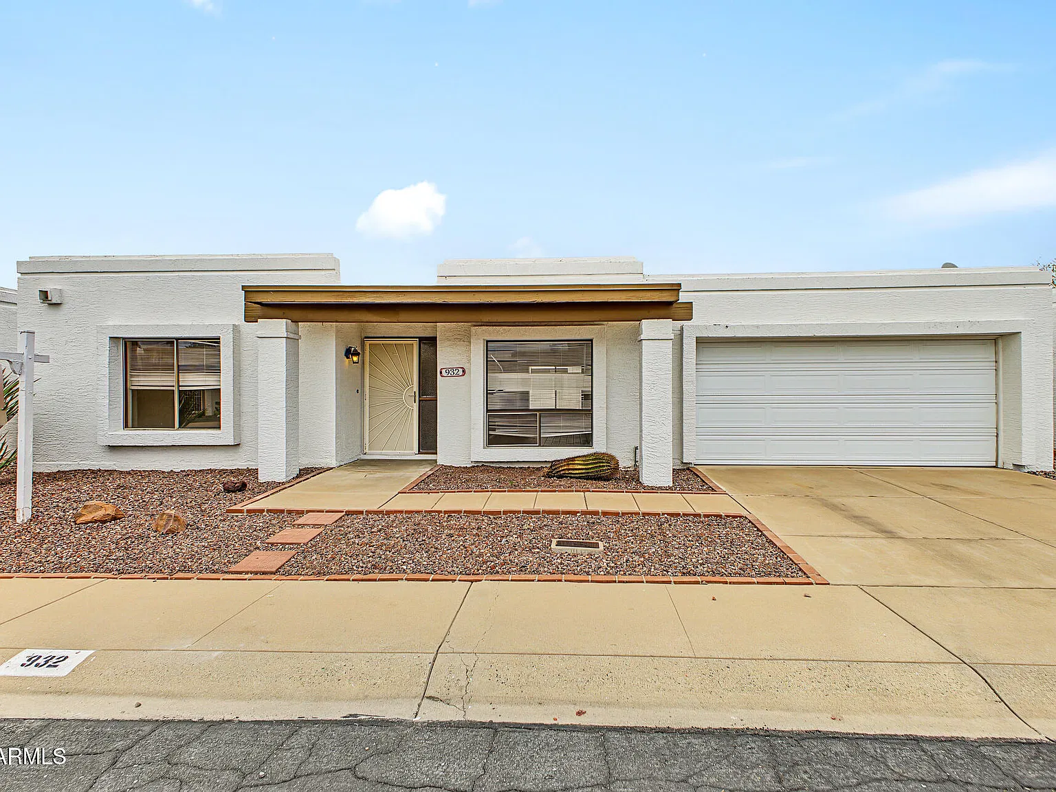 2 bed, 2.0 bath, 1097 sqft, $1,995 — Photo 1