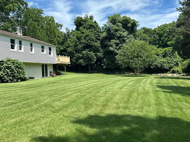 18 Hales Rd — Photo 26