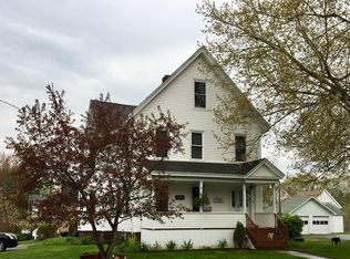 42 Pleasant St, Baldwinville, MA 01436