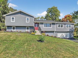 10 Elizabeth Drive, Wallkill, NY 12589