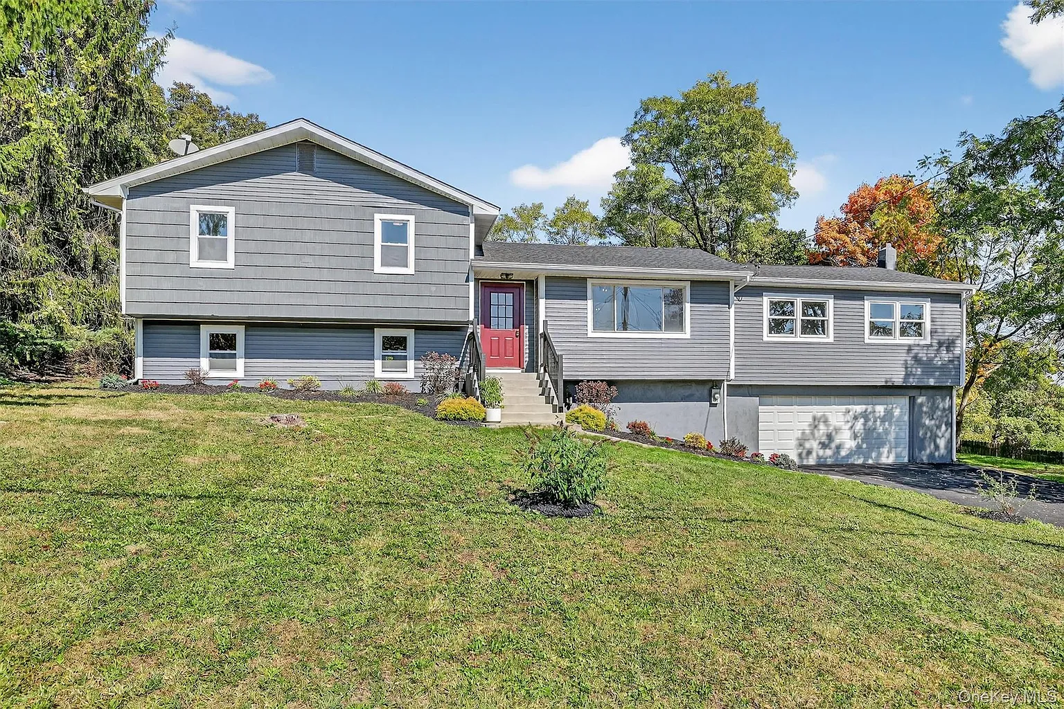 10 Elizabeth Drive photo 1