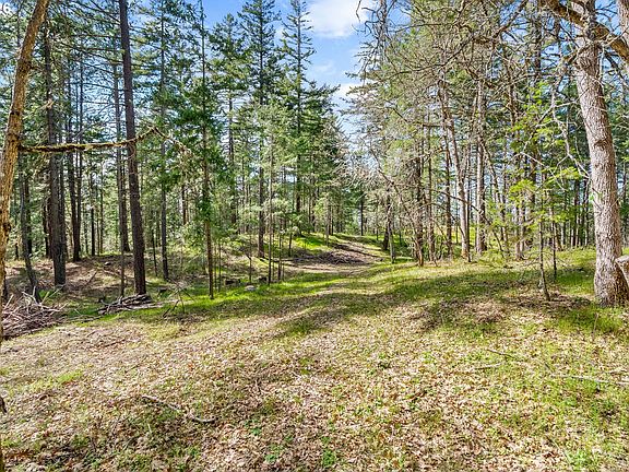 3rd image of Paradise Ridge Rd