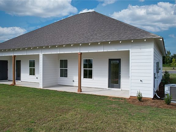 3rd image of 1001 Twin Ln