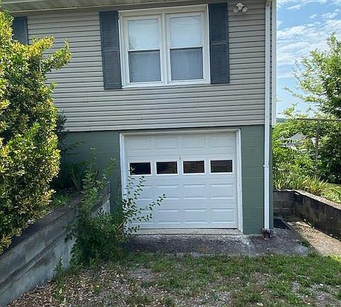 3rd image of 328 Lee St
