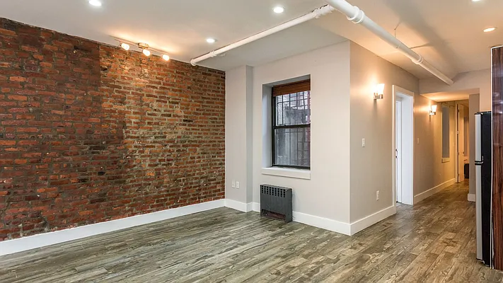Rented by Nooklyn NYC LLC | media 37