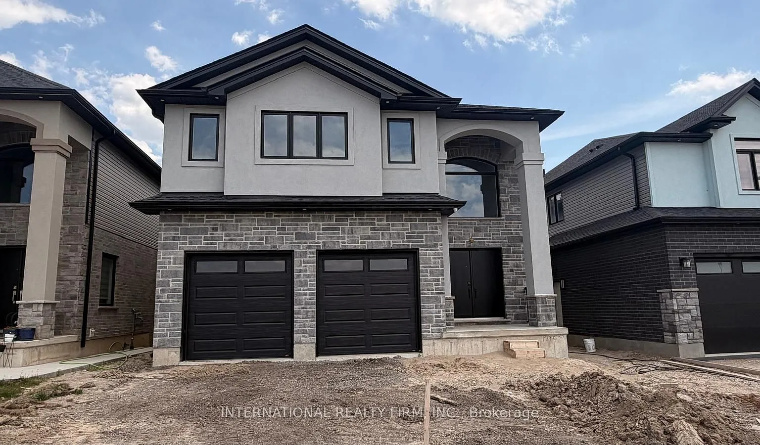 2 bed, $1,600 — Photo 1