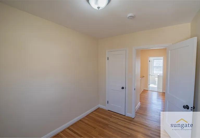1444 Meridene Dr — Photo 27