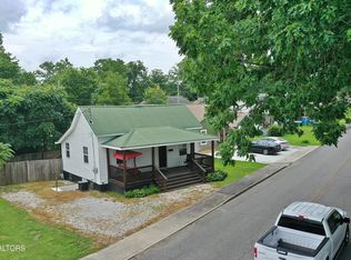 117 N Main St, Oneida, TN 37841