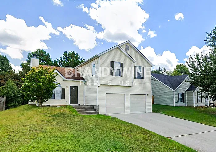 3 bed, 2.5 bath, 1400 sqft, $2,010 — Photo 2