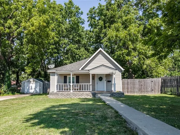 10716 W 58th St, Shawnee, KS 66203
