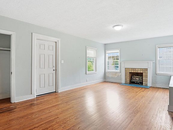 3rd image of 1331 43rd St