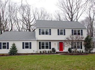 12 Sutton Pl, Middletown, NJ 07748