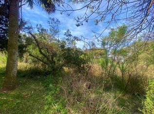 302 Seaview Ln, Edisto Island, SC 29438