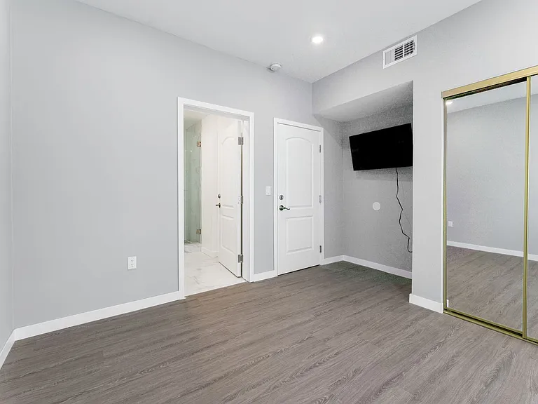 1166 W 29th St., LLC — Photo 30