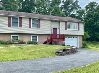6 Lakeview Dr S, Hamburg, NJ 07419