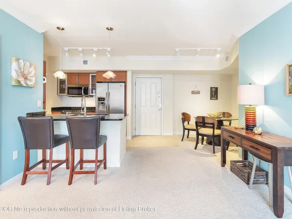 600 S Dixie Hwy APT 702, West Palm Beach, FL 33401