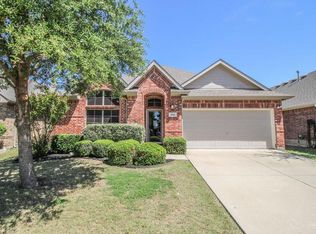 905 Lake Hollow Dr, Little Elm, TX 75068