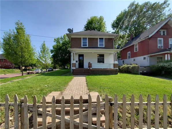 580 W Thornton St, Akron, OH 44307