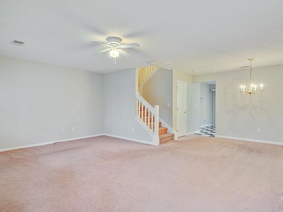 4th image of 7916 Shadow Oak Dr