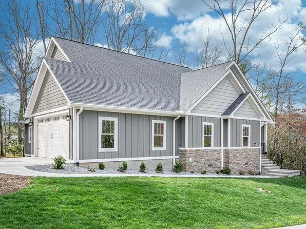 266 Jonathan Creek Dr, Etowah, NC 28729