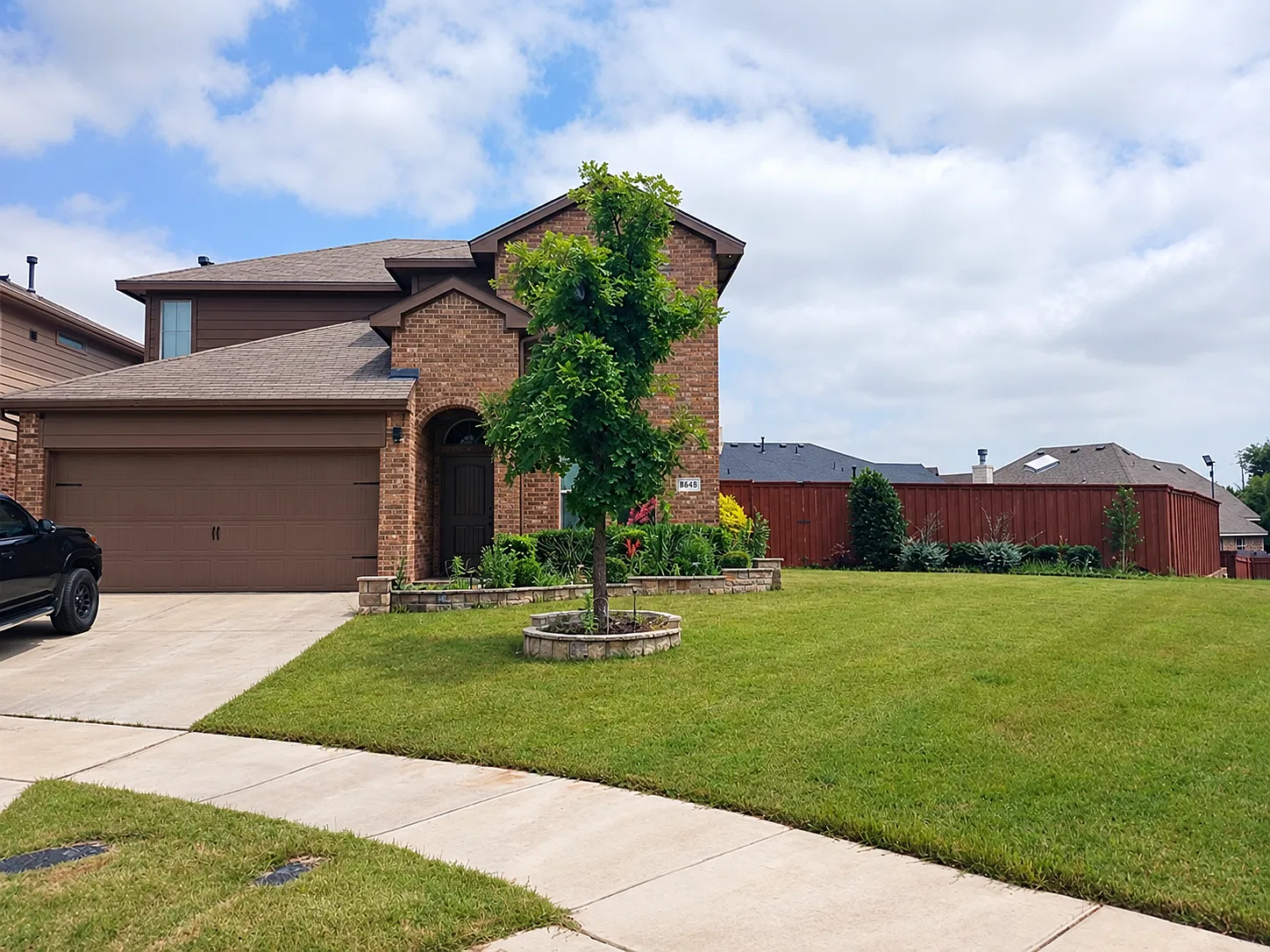5 bed, 2390 sqft, $4,750 — Photo 1
