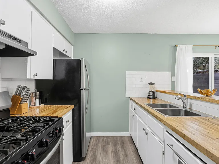 11301 Oakwood Dr #A — Photo 9