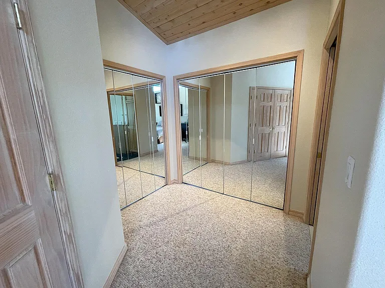 13049 Hillside Dr — Photo 18