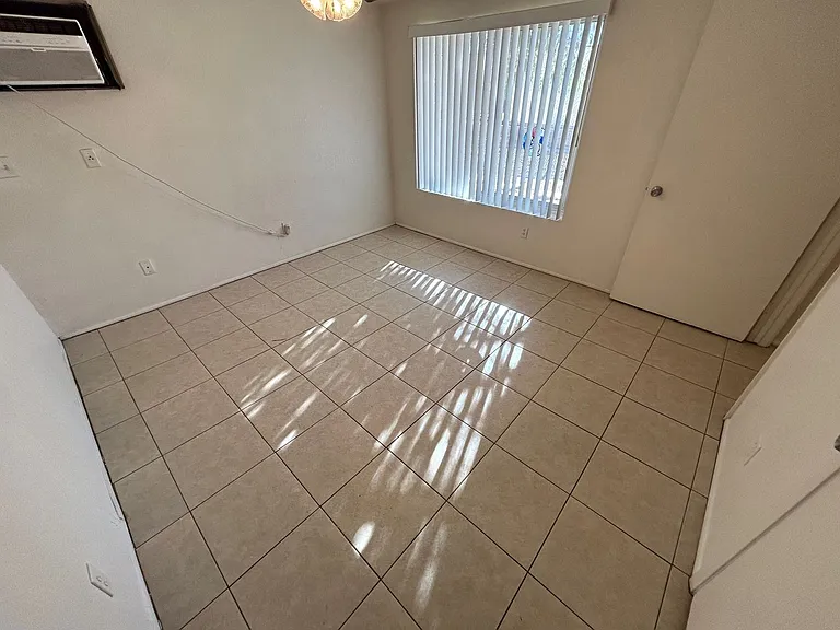 1937 Capistrano Ave — Photo 38