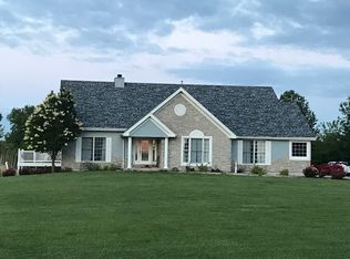 98 Lincoln Ln, Winfield, MO 63389