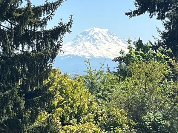 5002 Edgewood Drive E, Edgewood, WA 98372