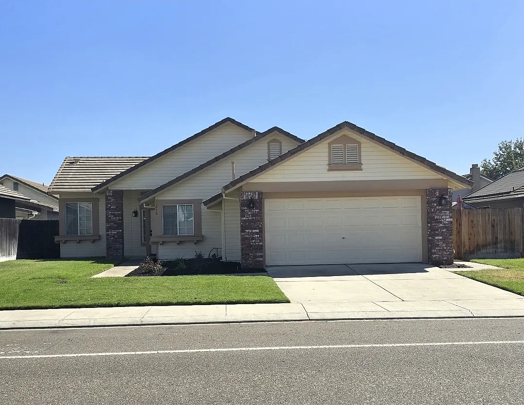 3 bed, 1476 sqft, $2,800 — Photo 1