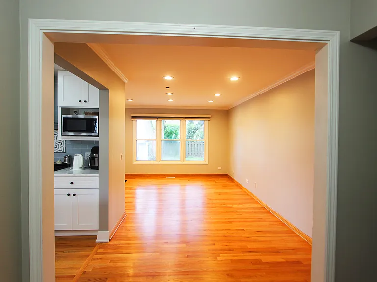 172 E Fox Hill Dr — Photo 7