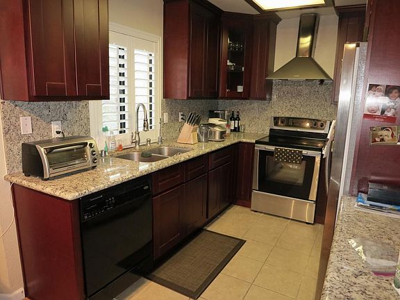 3rd image of 3285 Whitesand Ct
