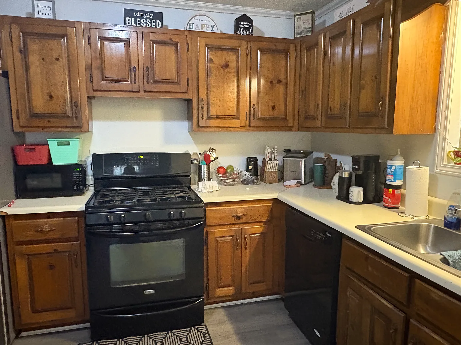 2 bed, 1.5 bath, 900 sqft, $1,400 — Photo 3