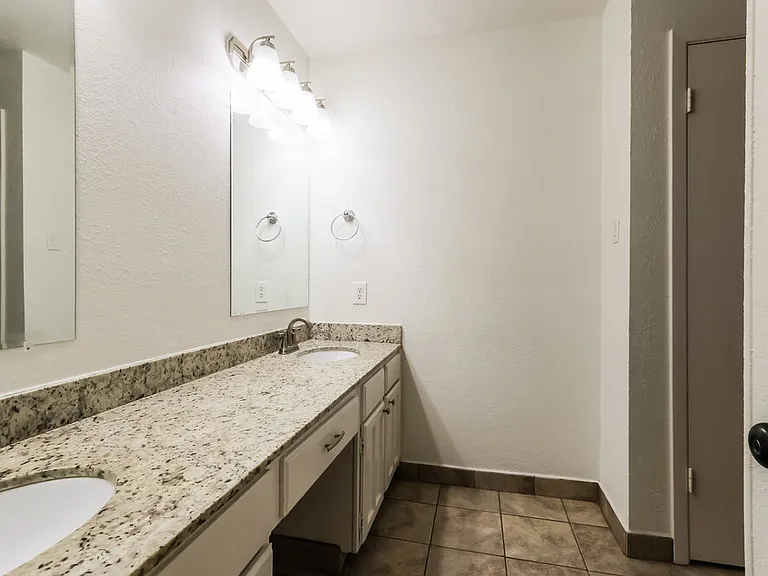18903 Pine Trace Ct — Photo 13