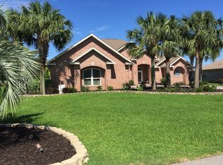 2724 Pebble Beach Dr, Navarre, FL 32566