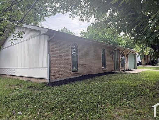 3rd image of 108 Cooper St