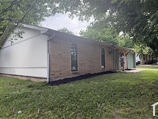 108 Cooper St — Photo 3