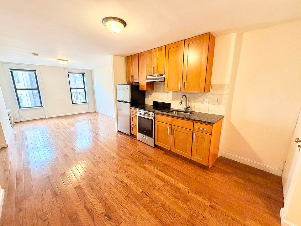 1st image of 87 Christopher St APT 17