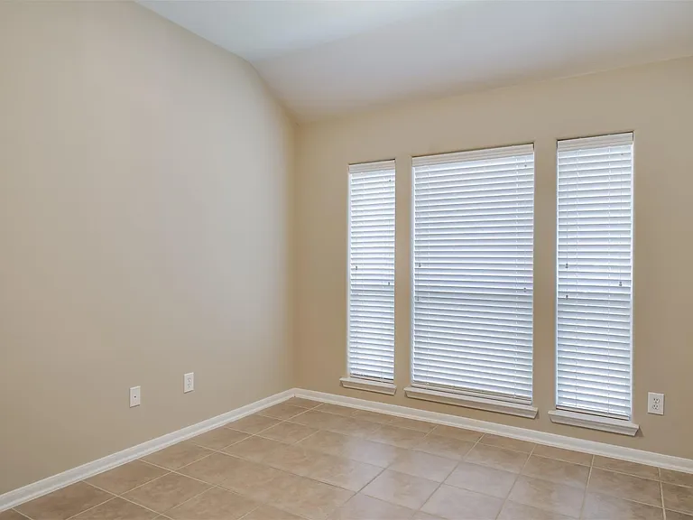 3419 La Fleur Ln — Photo 6
