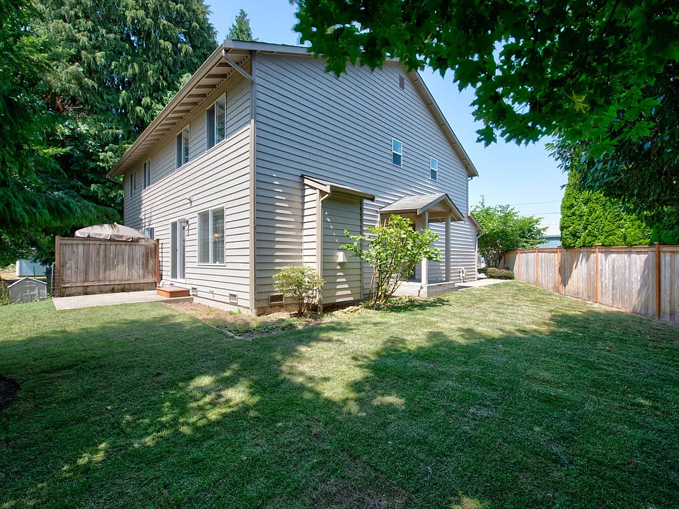 17858 160th St SE