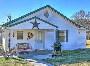 22358 Apache Ln, Bristol, VA 24202