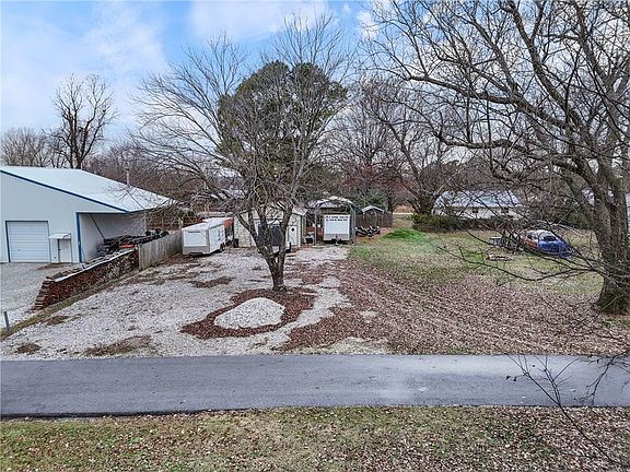 3rd image of 521 Adler St #1