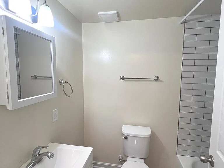 727 Reservoir St — Photo 19